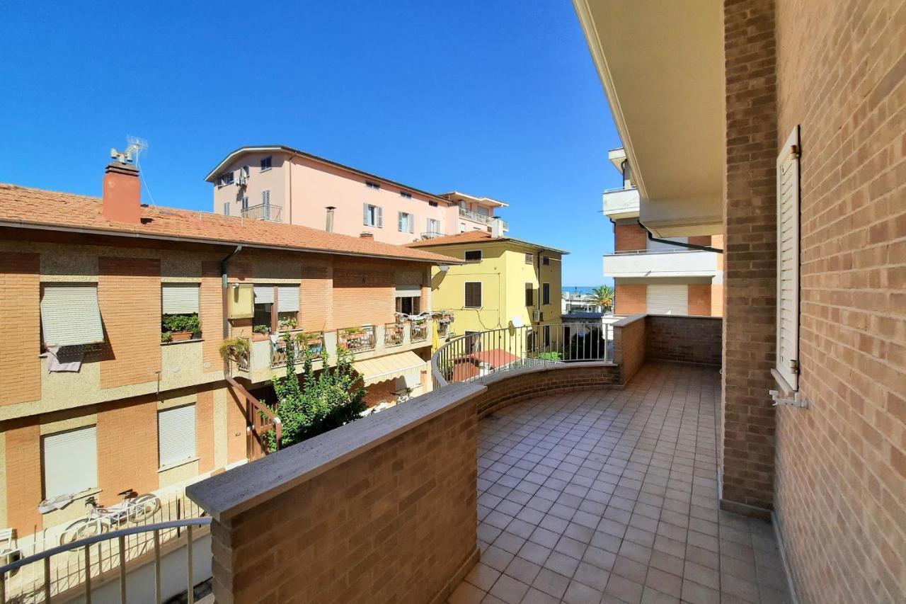 Appartamento Aurora - MyHo Casa Porto San Giorgio Exterior foto